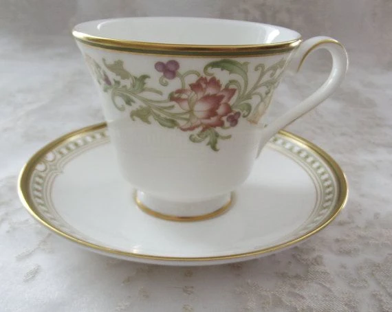 Royal Doulton Lichfield Teacup & Saucer 0130/0131 - Image 3
