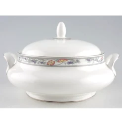 Royal Doulton Arlington Covered Vegetable Dish