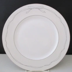 Wedgwood Vera Wang Love Knots Dinner Plate 10.75"/27cm 01004