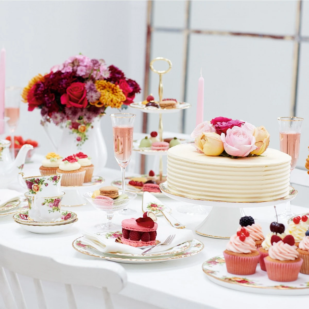 00093 Old Country Roses Plate 18cm/7" - Image 2